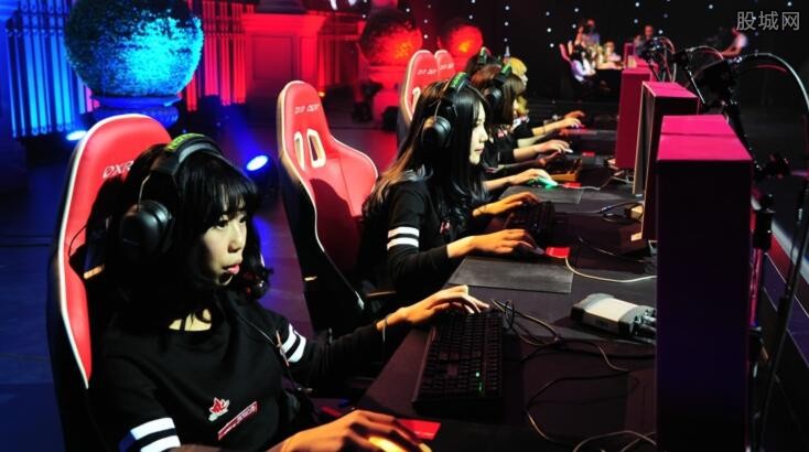 际赛事中崭 际赛事中崭