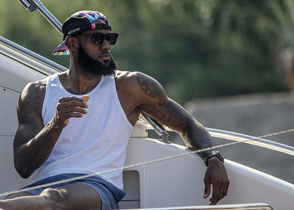 指套内少量 指套内少量